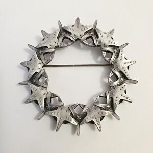 Pewter Starfish Wreath Brooch - Made in Canada